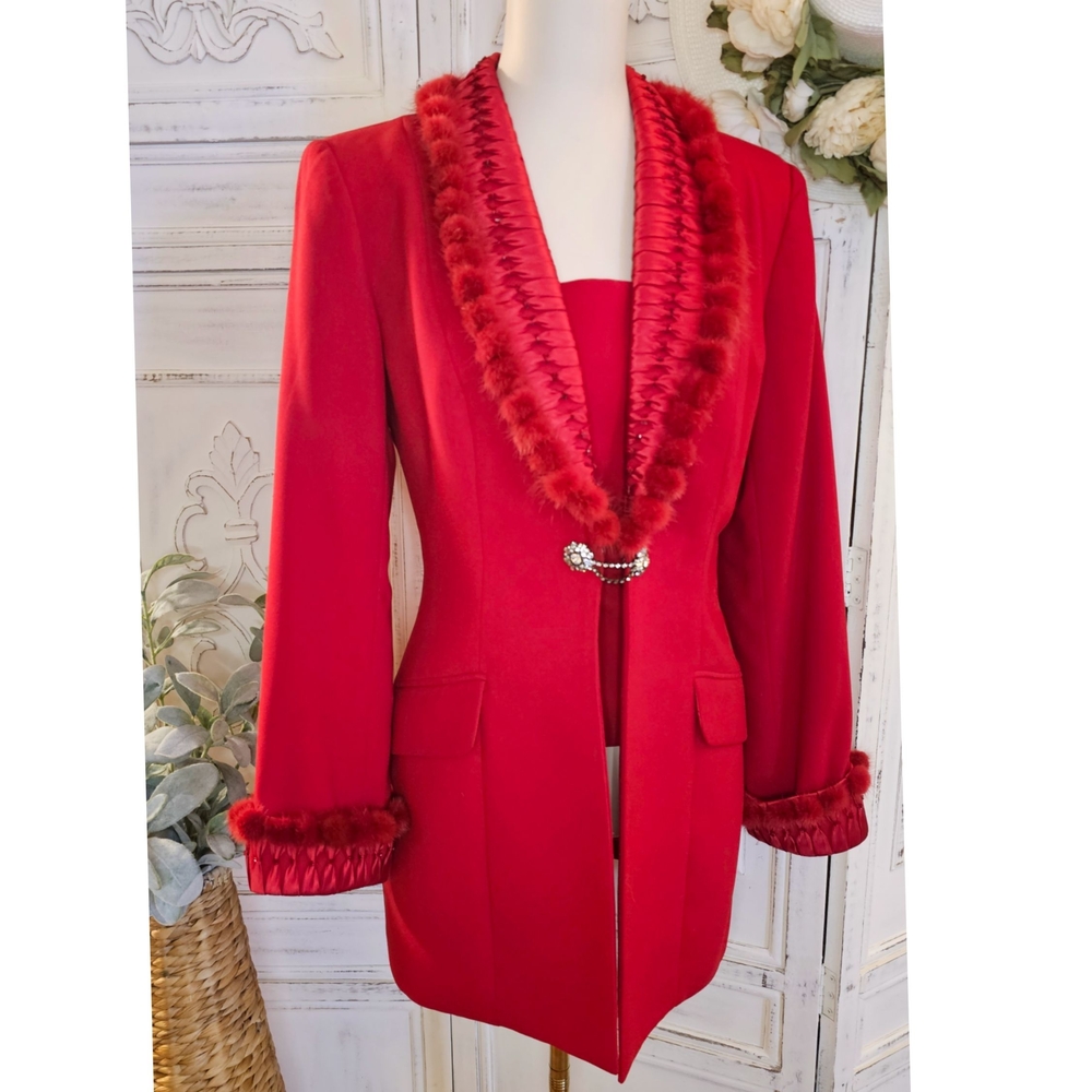 Vintage 80s90s Clara Clara New York Red Faux Fur Pompom VNeck Blazer